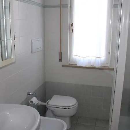 Trilocale 100 Mt Mare Con Terrazza Abitabile * Marcelli