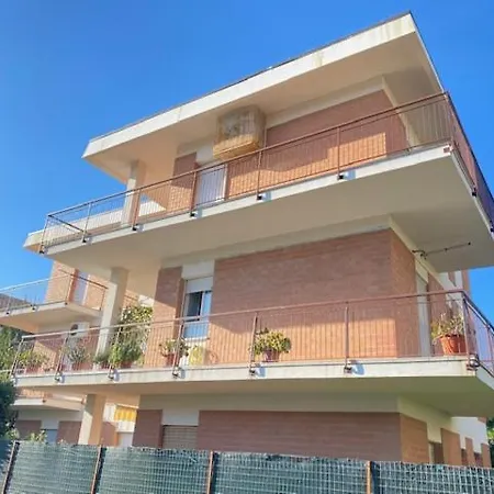Trilocale 100 Mt Mare Con Terrazza Abitabile